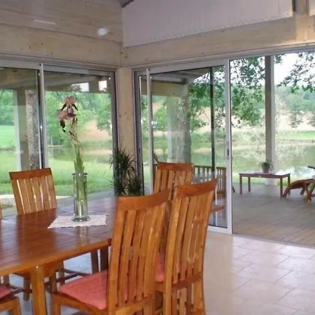 Prázdninový dům House La Combe Du Rossignol Ginals
